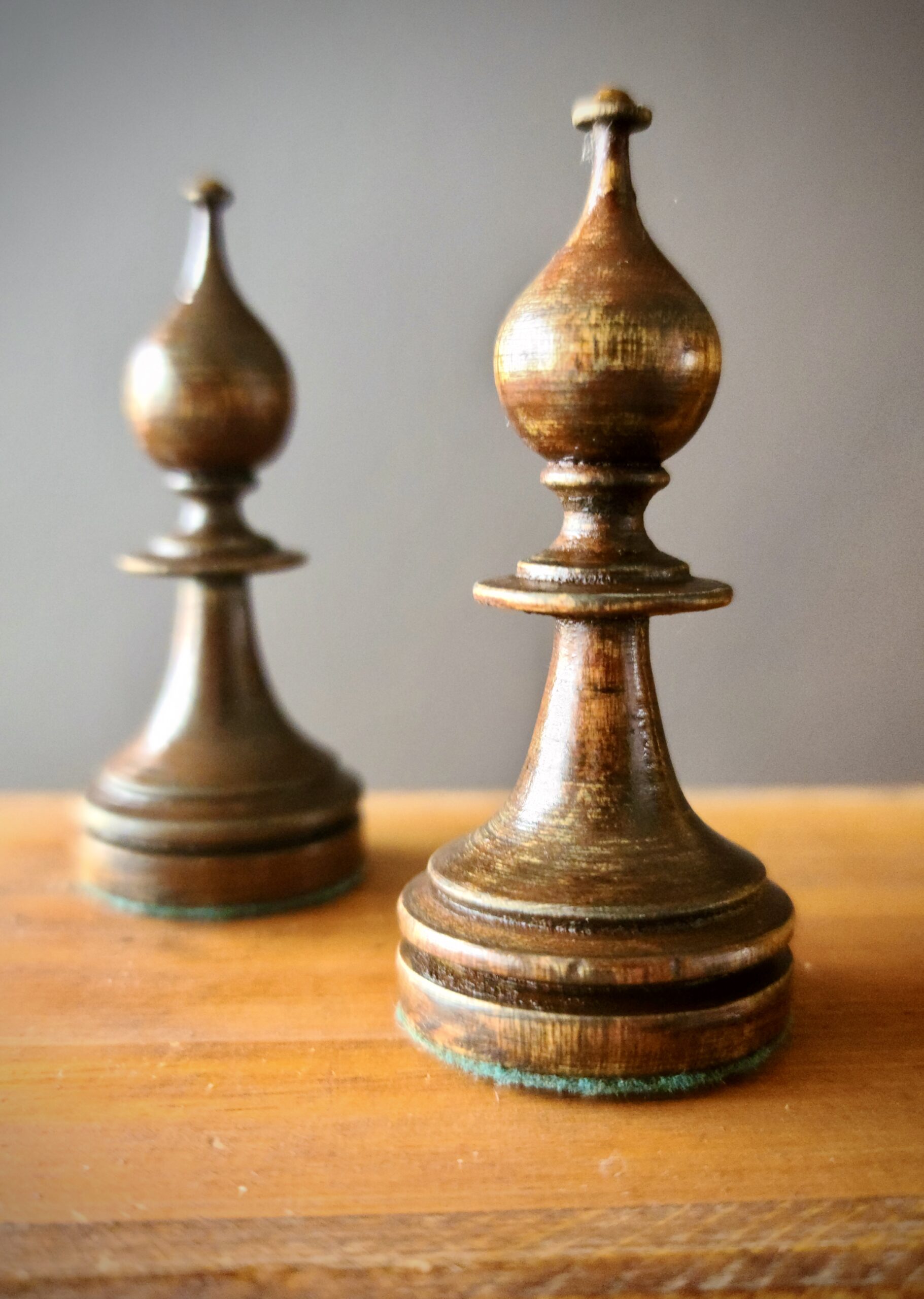 *SOLD* Ludibrium Milites (Laughing Knights); Classic Soviet Wooden Chess Set, Rare, Stalin Era, circa 1935-1950 - Image 11