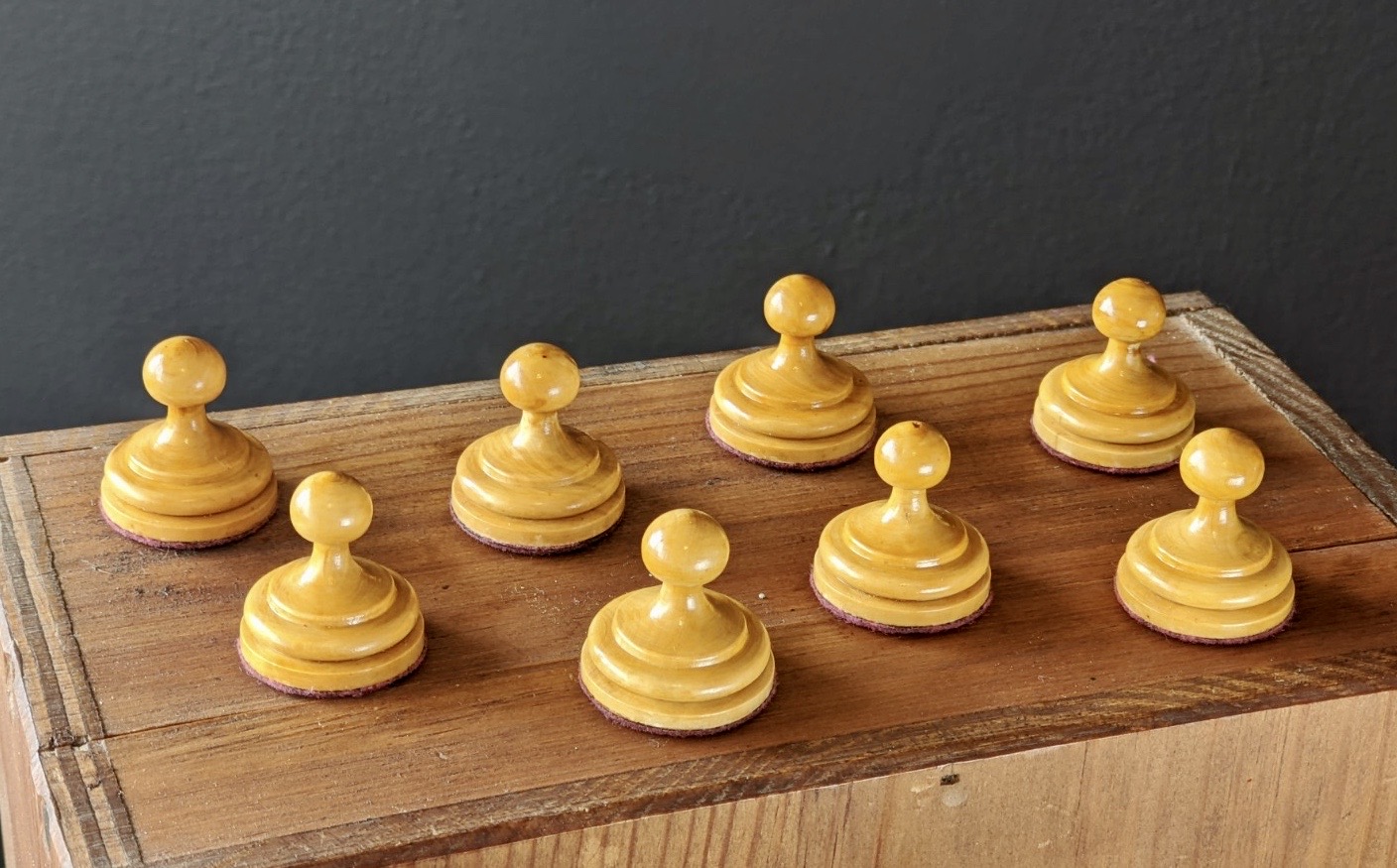 Combo of Reproduced Vintage 1930 German Knubbel Analysis Chess Pieces in  Stained Crimson and Boxwood - 2.91 King with Wooden Chess Board