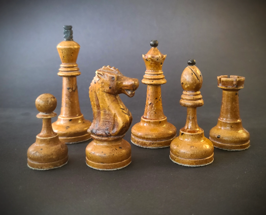 Chuck Grau – Soviet and Late Tsarist Chess Sets