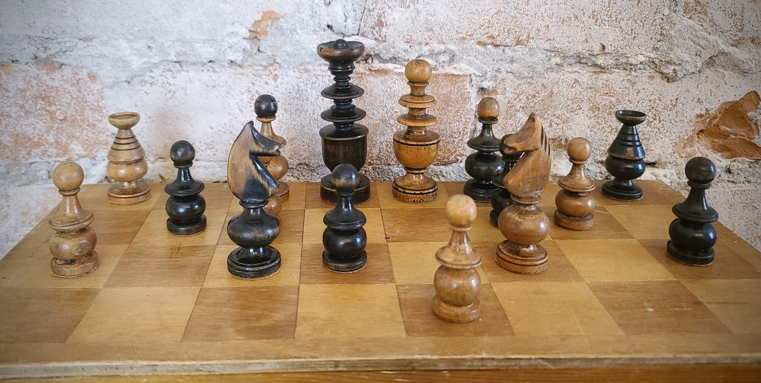 The Chess Schach - Home  Artistically Restored Vintage Chess Sets