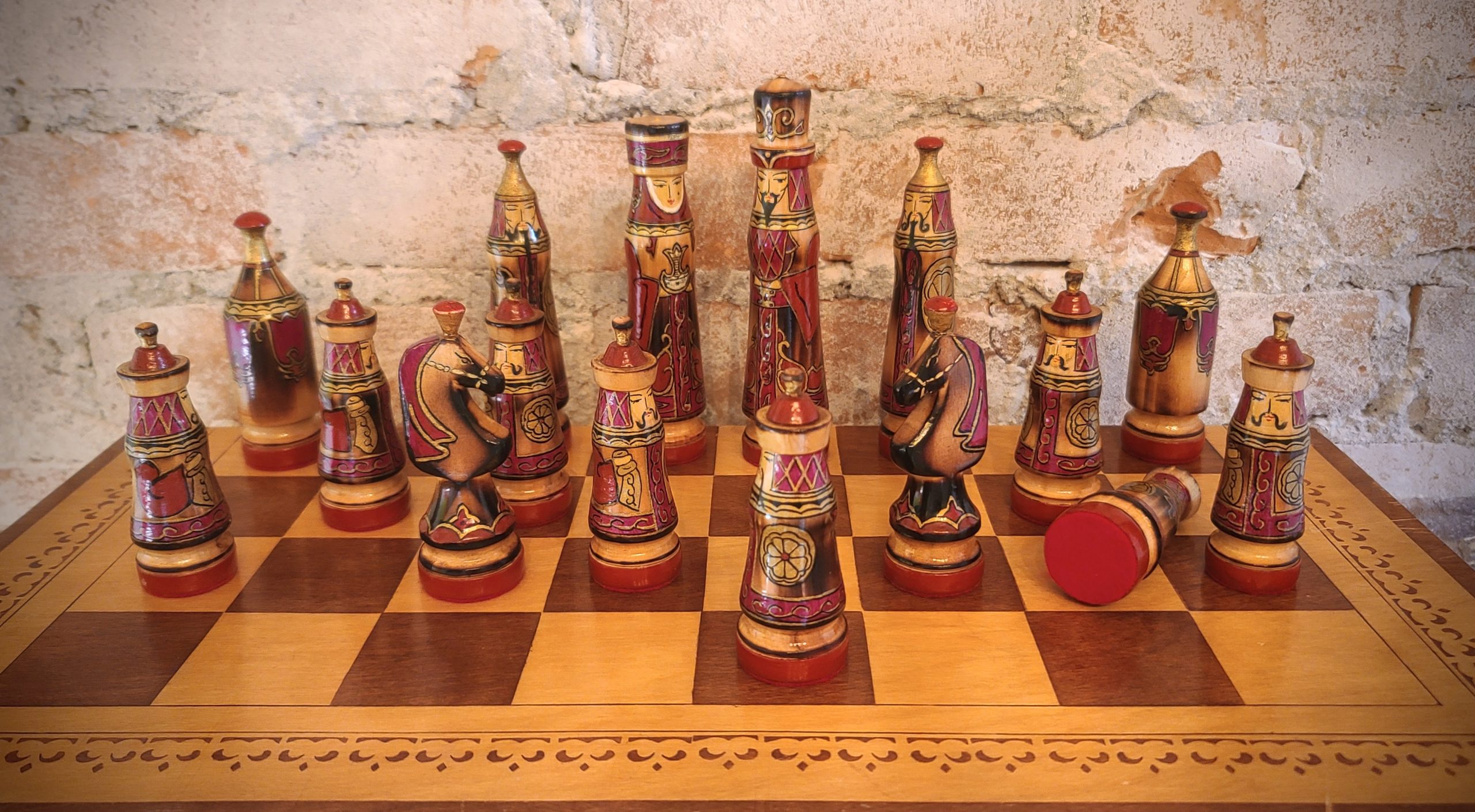 Linden Wood Chess Set