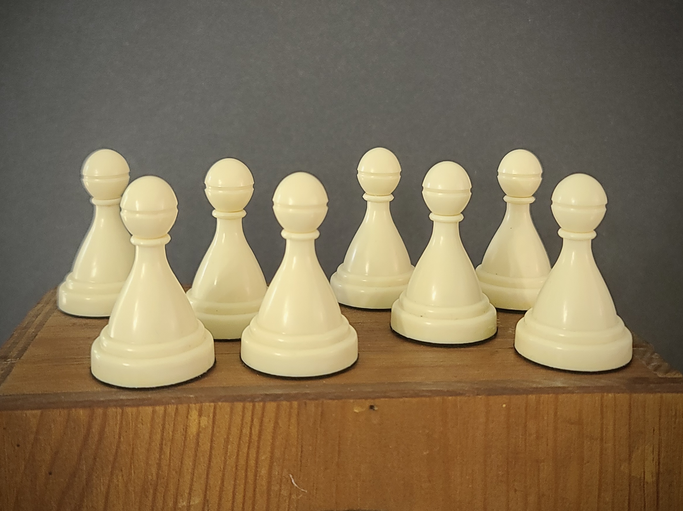 *SOLD* The Bohemian Club: Vintage ‘Sachy Klubove’ Czech Plastic Chess Set, c.1985 - Image 13